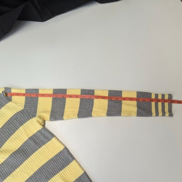 NWT LEI Size Junior XL Gray/Yellow Turtleneck Sweater - Picture 8 of 14